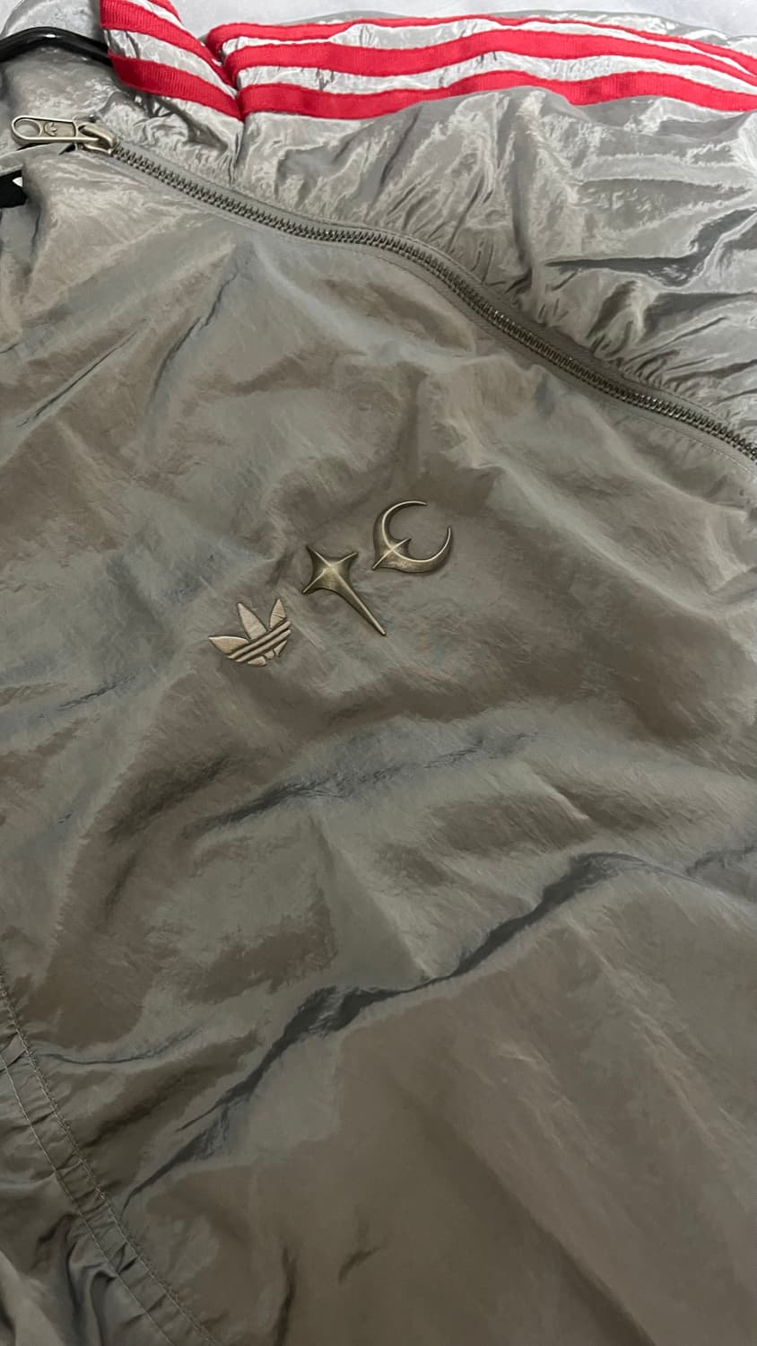 아디다스 x 떠그 클럽 우븐 트랙탑 라이트 오닉스 실버 메탈릭 상품이미지3