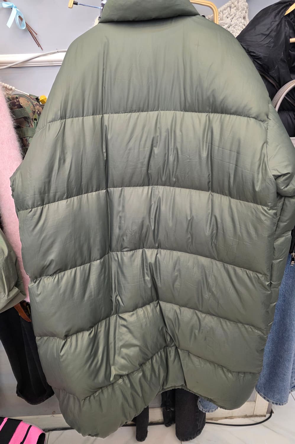 오니츠카타이거 x 안드레아 폼필리오 패딩 L 상품이미지8