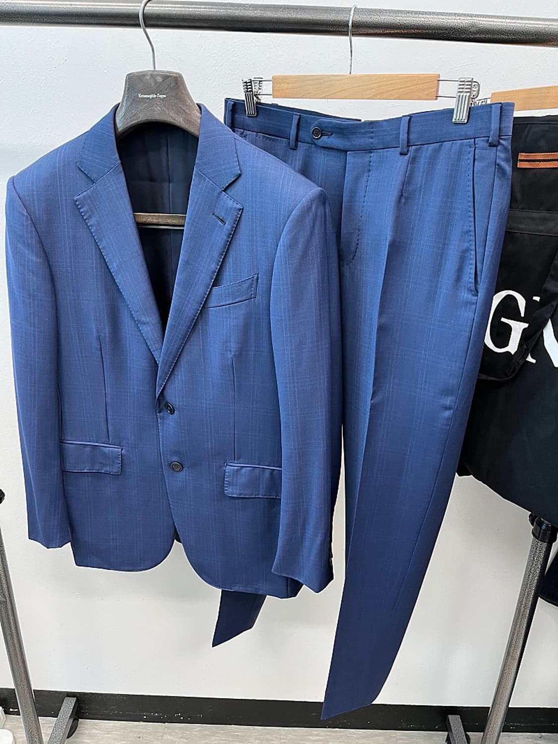 슬림100,31) 에르메네질도제냐 신형 트로페오 슈트  상품이미지1