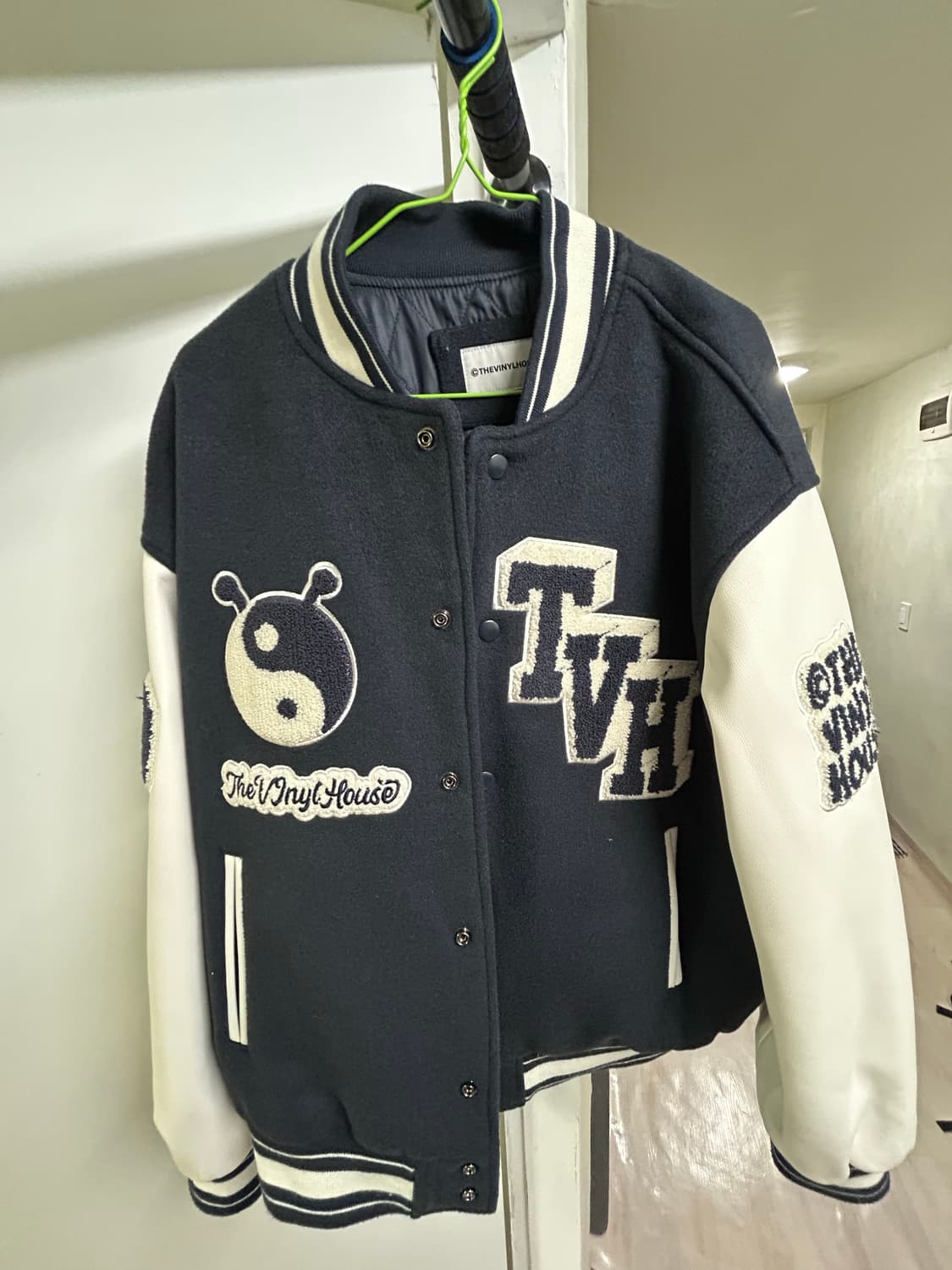 더바이닐하우스 바시티자켓 상품이미지2