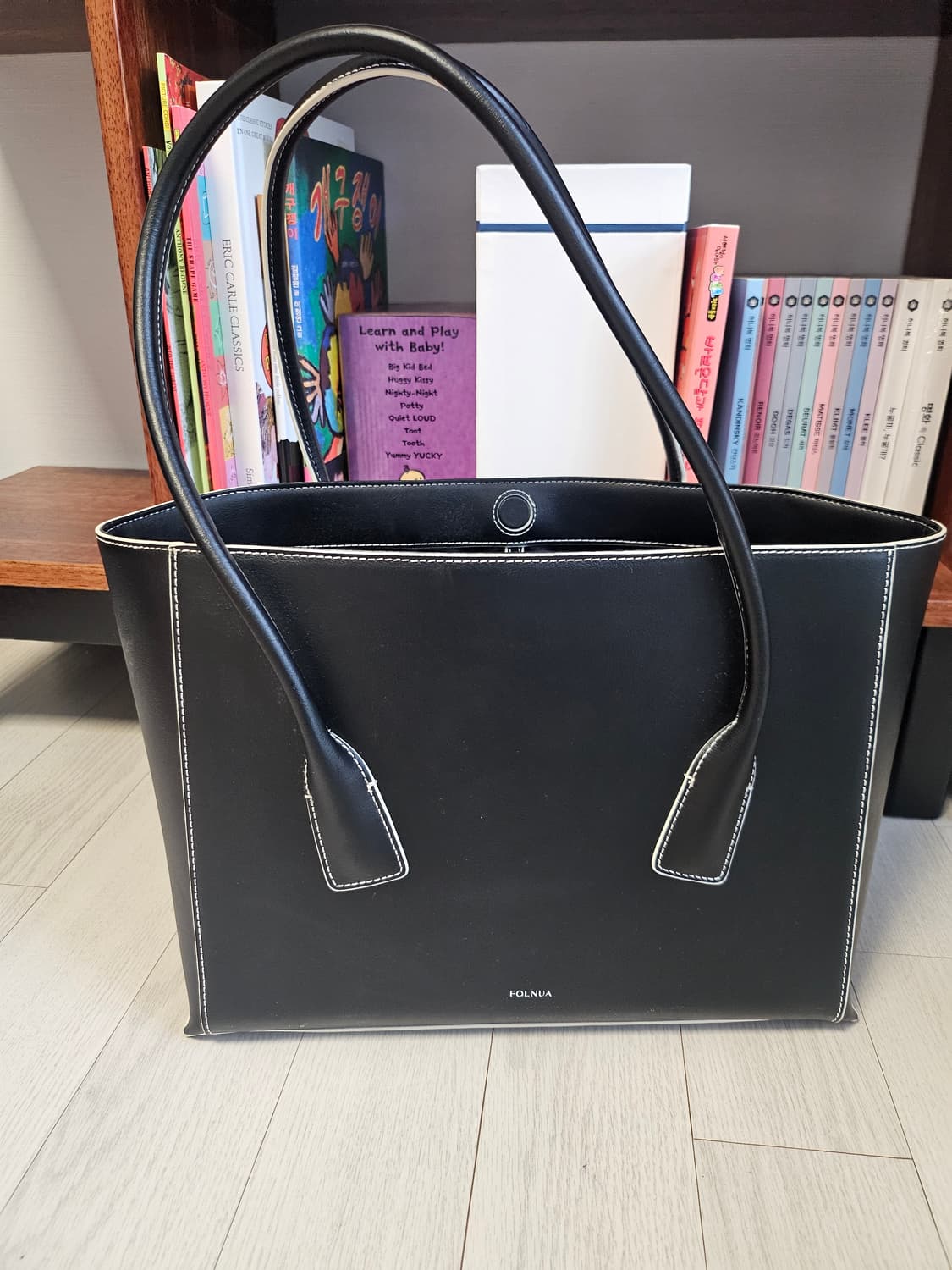 폴뉴아 블랙 스티치 바스켓백 새상품 상품이미지3