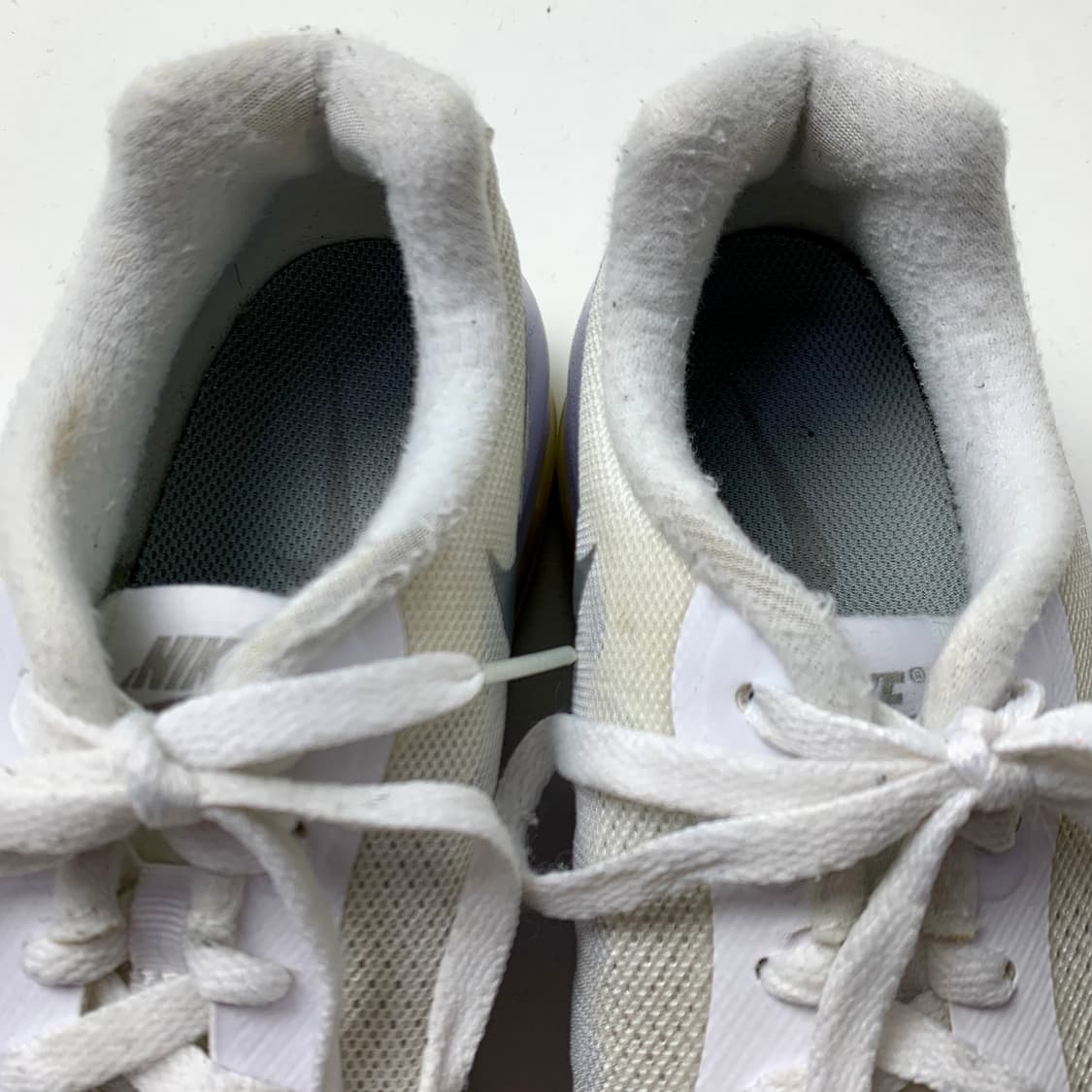 [245/정품] 나이키 에어맥스 인비고 여성 운동화 신발
 상품이미지7