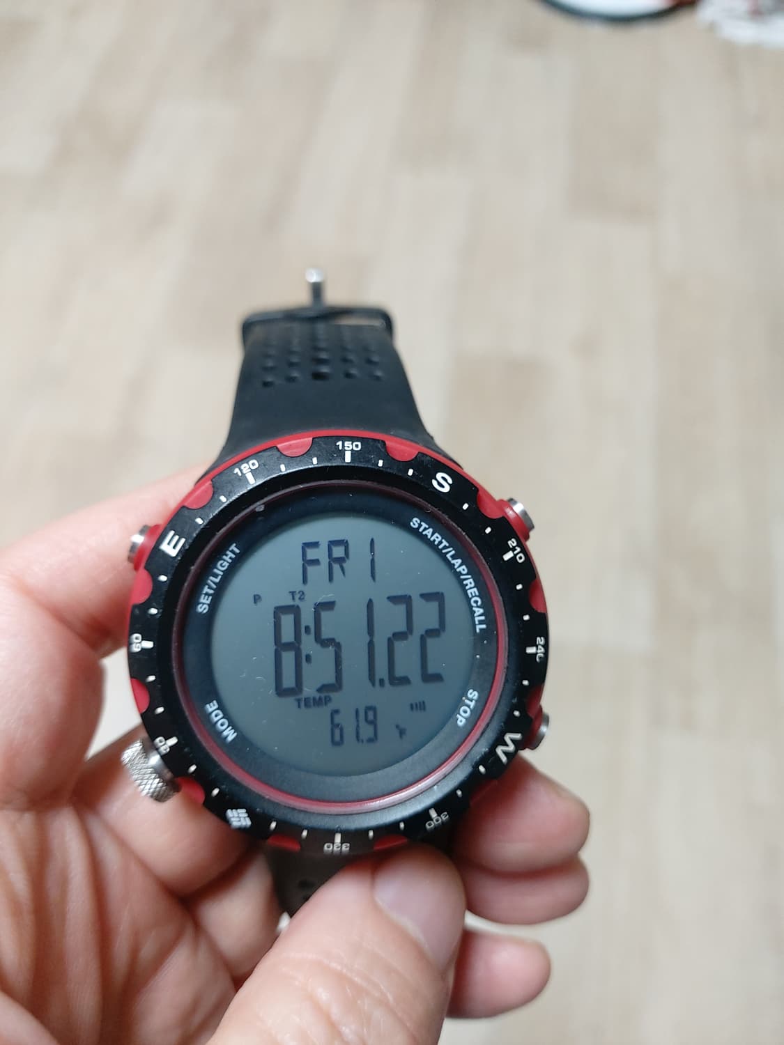 컬럼비아 디지털 시계 상품이미지1