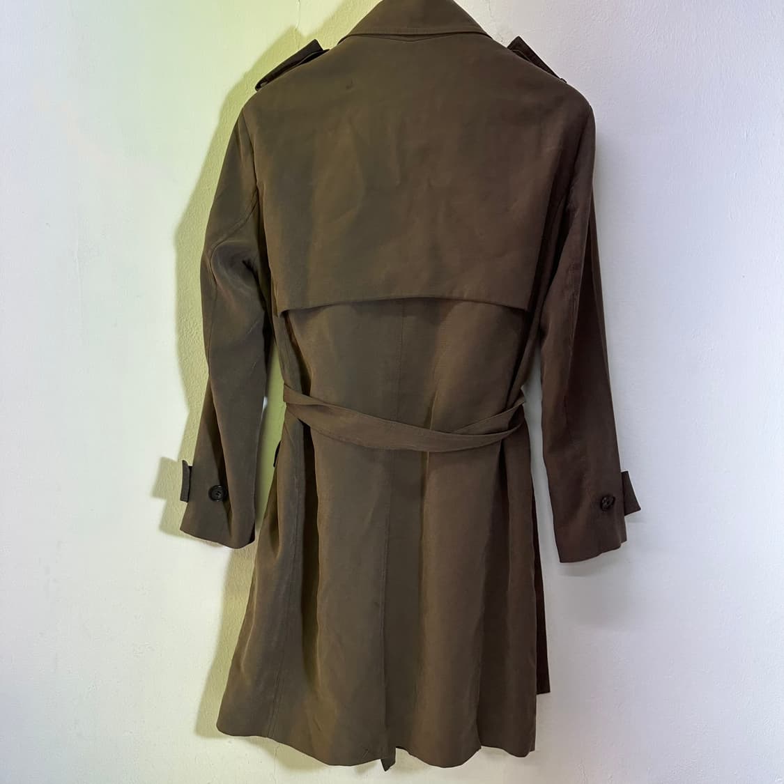 우먼OS 스튜디오톰보이 카키그레이 루즈핏 로브 더블트렌치코트 상품이미지4