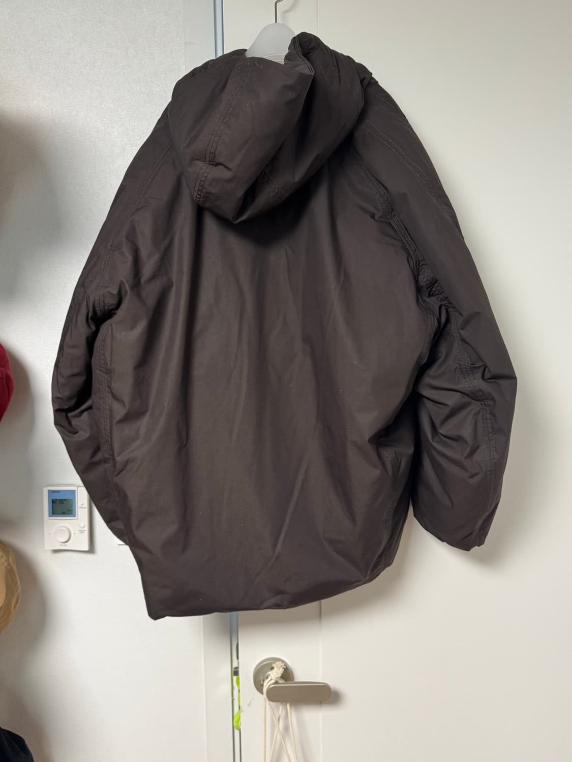 유니클로u 퍼프테크 볼륨파카 다크브라운 xl 상품이미지3