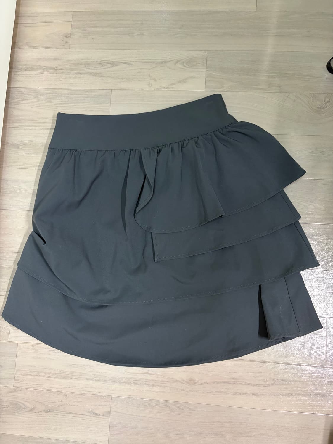 미세키서울 Unbalanced layers midi skirt 스커트 상품이미지3