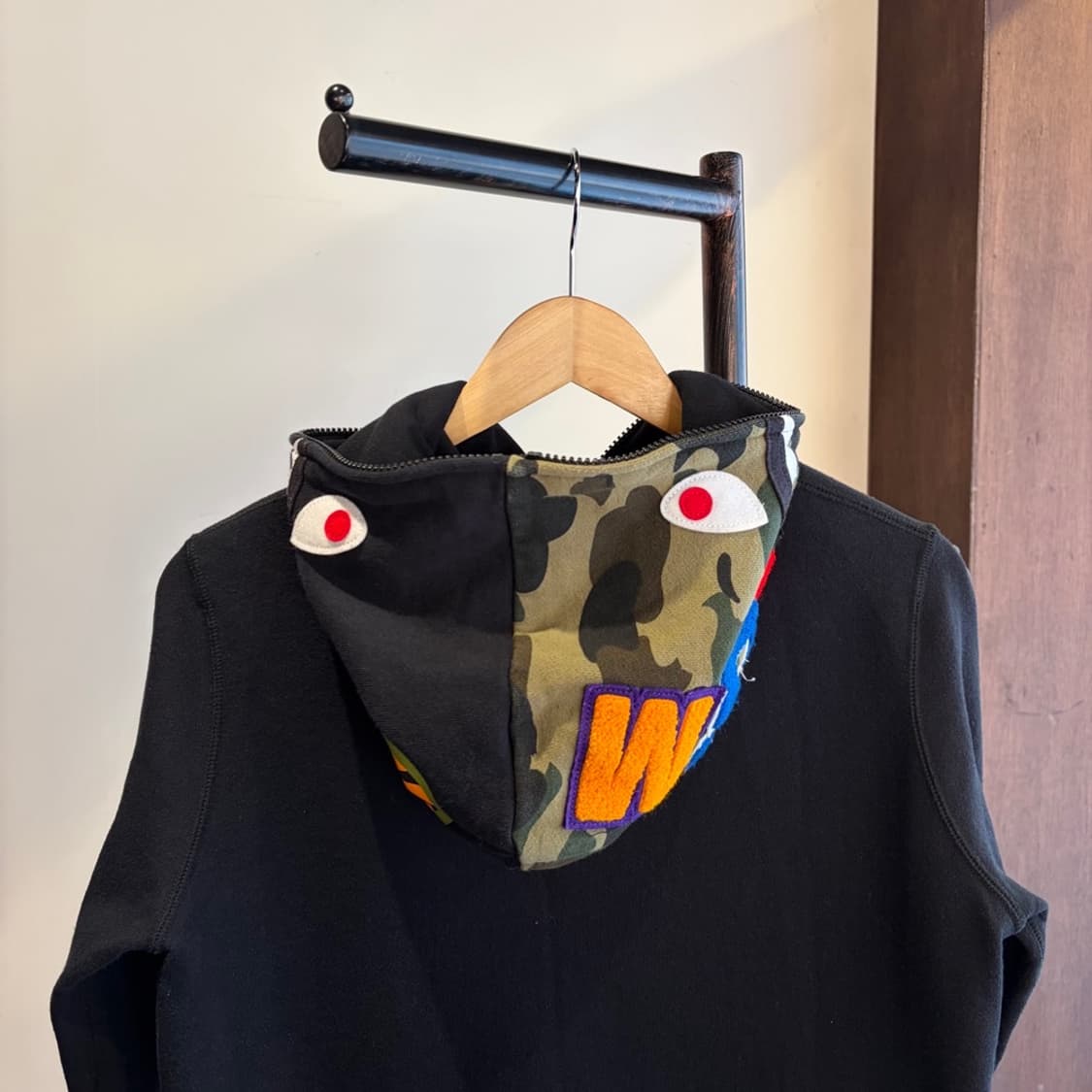 16098 - 베이프 샤크 카모 후드 집업 상품이미지1