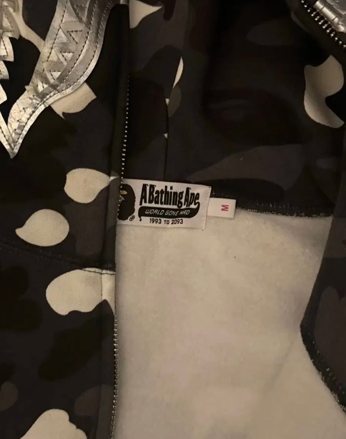 베이프 샤크 야광 후드집업(블랙) 판매 상품이미지3