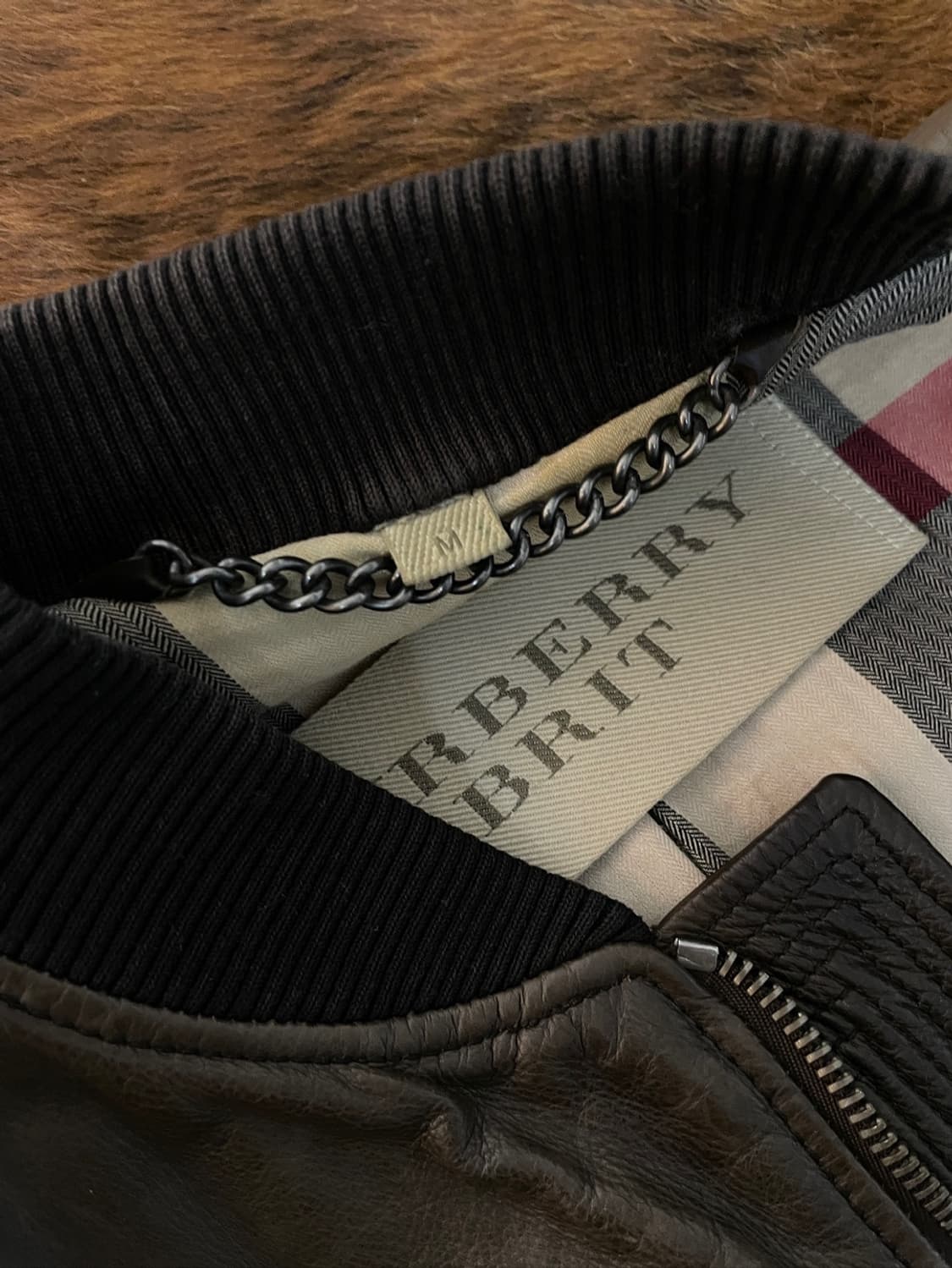 버버리 브릿 멀티 포켓 레더 봄버 자켓  상품이미지8