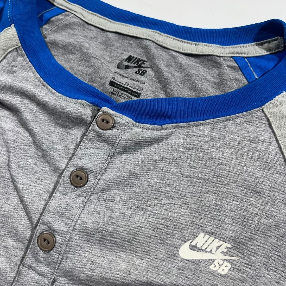 [NIKE SB] 나이키 SB 헨리넥 배색 래글런 싱글스티치 반팔티셔츠 상품이미지3