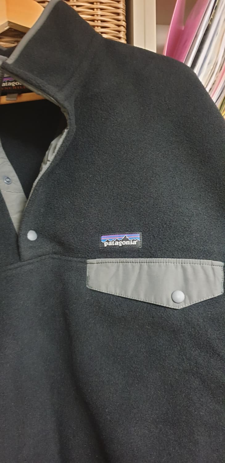파타고니아 라이트 신칠라 스냅티 풀오버 블랙 그레이트림 L사이즈 상품이미지4