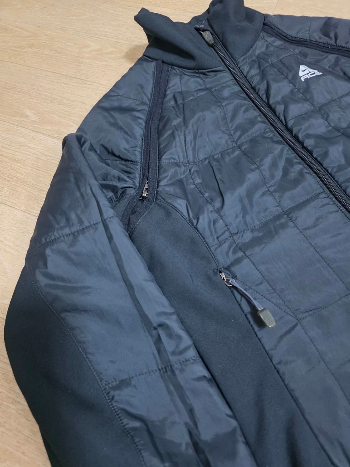 나이키 ACG 여성 경량패딩 자켓 블랙 XS 상품이미지3