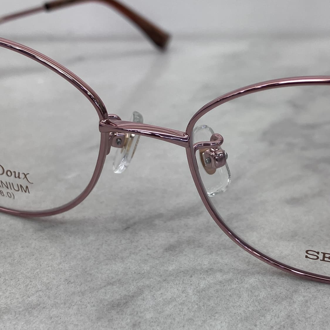 C82 세이코 SEIKO 빈티지 로즈골드 오벌 B-Titan 메탈테 안경 상품이미지5