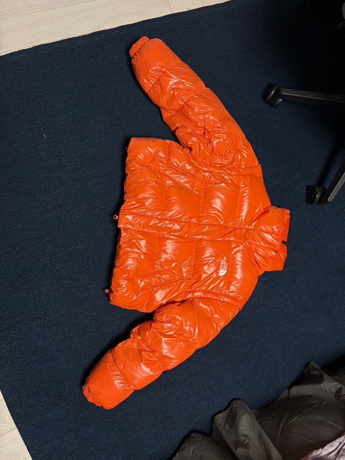 노스페이스 화이트 라벨 글로시 디테쳐블 다운 자켓 오렌지 상품이미지4