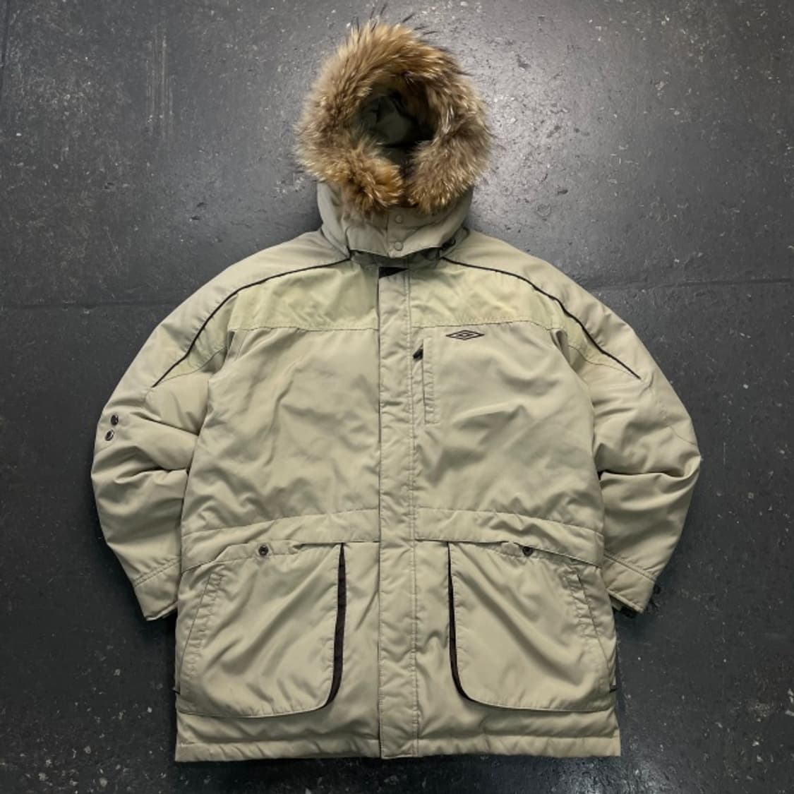 100 엄브로 라쿤 패딩 상품이미지1