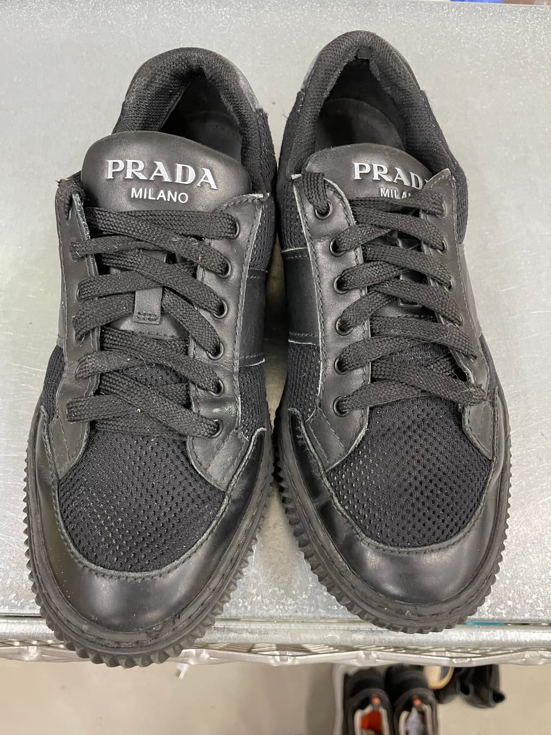 프라다 나일론 스니커즈 블랙 5 상품이미지5