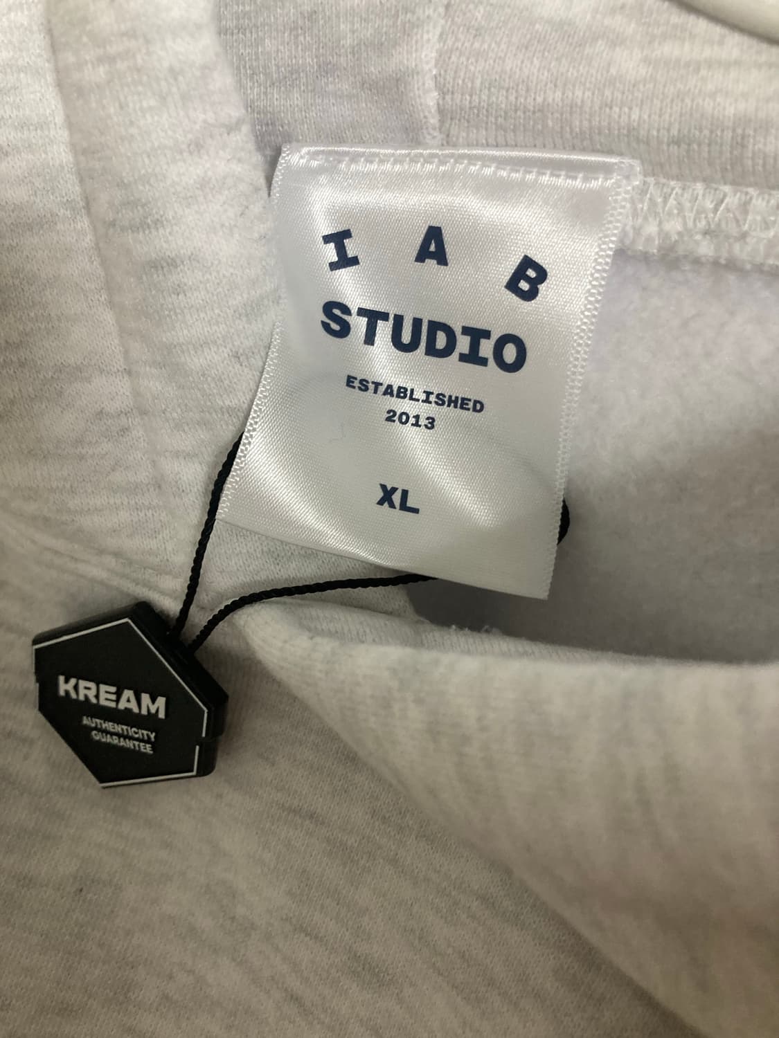 아이앱 스튜디오 라이트 그레이 후드티(XL) 상품이미지5