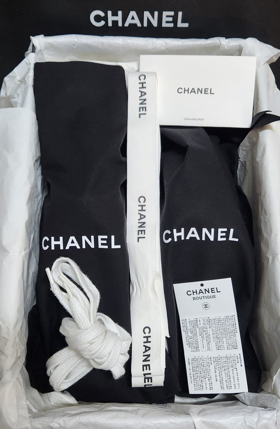 [정품]샤넬 스니커즈 운동화 CC로고 카프스킨 프린티드 35 한정판  상품이미지9