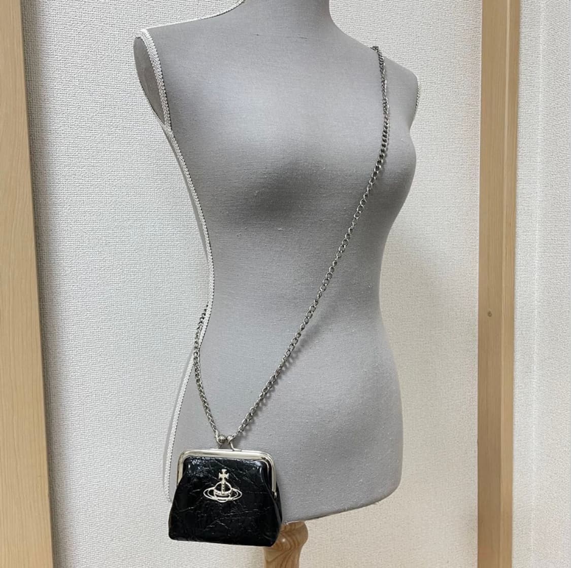 비비안 웨스트우드 아카이브 블랙 레더 복주머니 동전지갑 체인 크로스백 상품이미지7