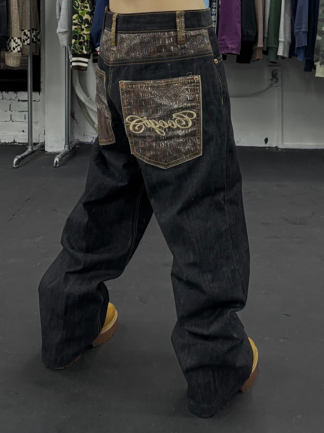 쿠지 올드스쿨 뱀피 데님팬츠 상품이미지5