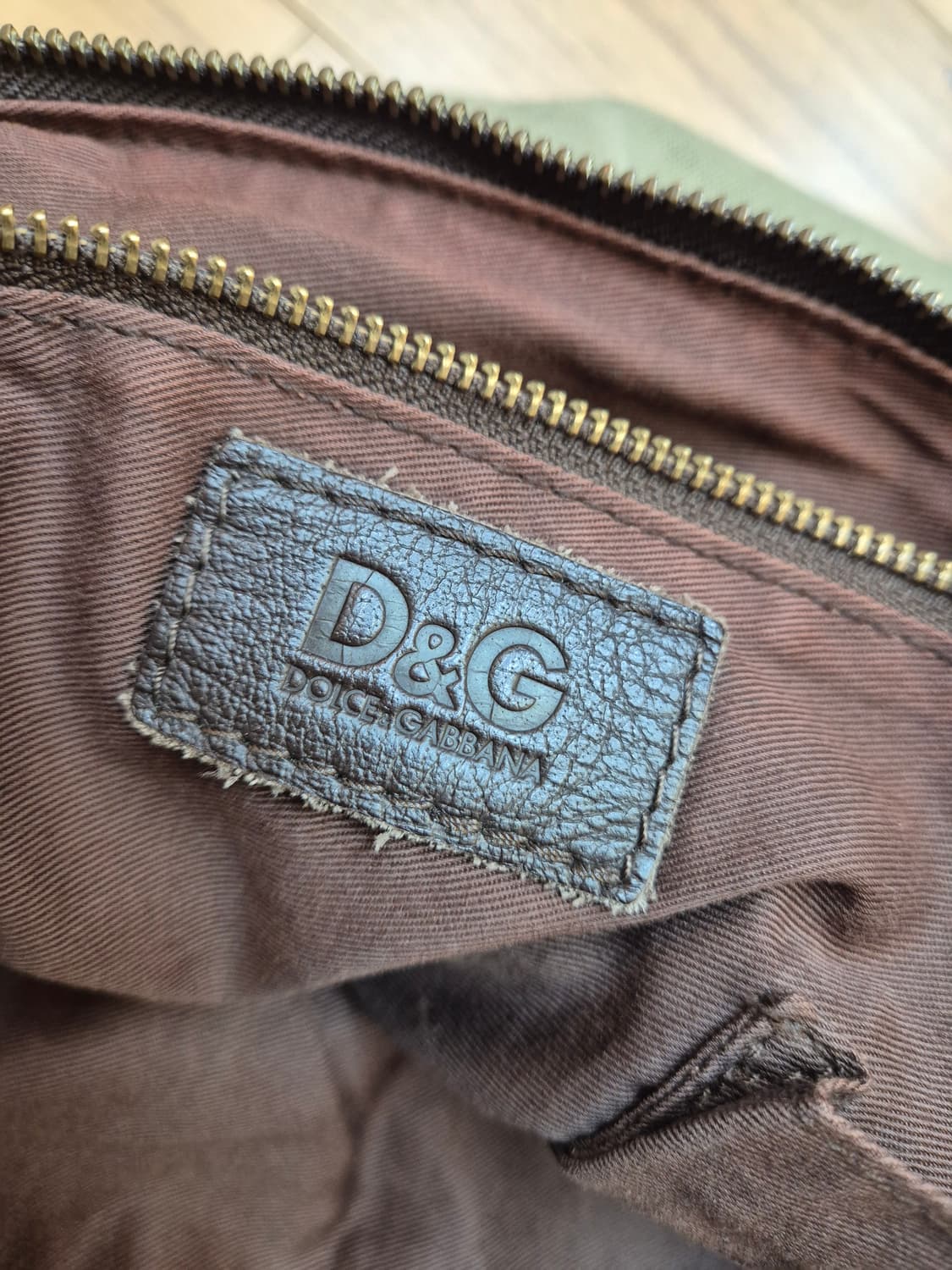 D&G 돌체앤가바나 크로스백 판매해요
캔버스 소재와 가죽 디테일이 돋보이 상품이미지3