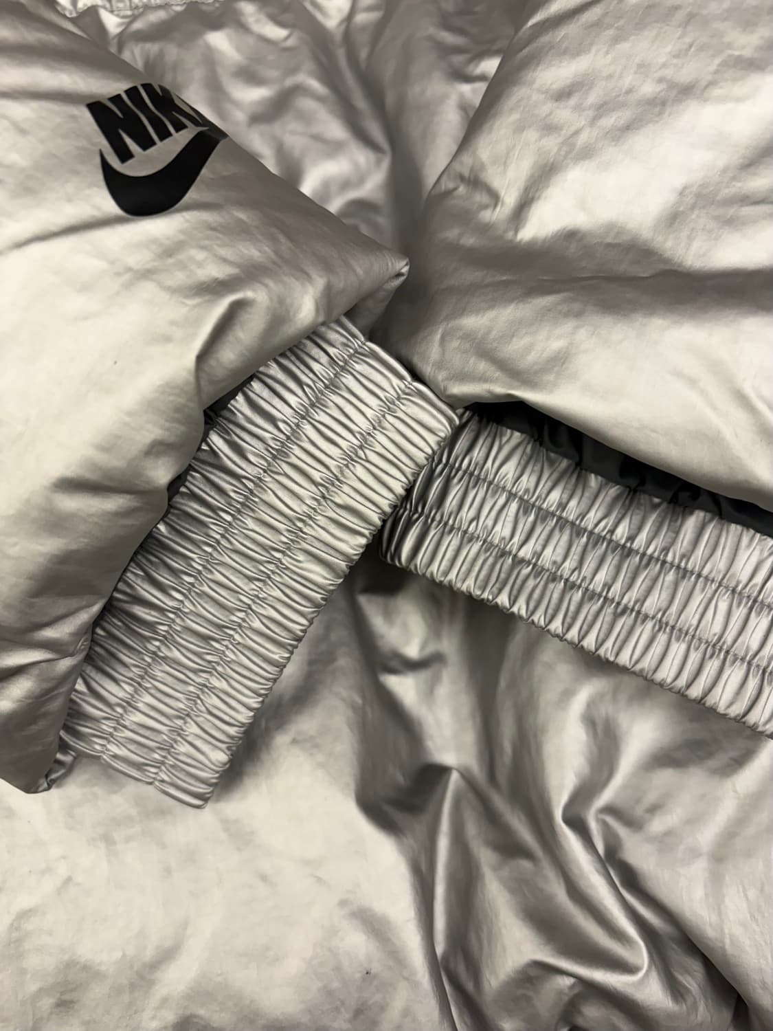 [S] 나이키 메탈 실버 패딩 상품이미지4