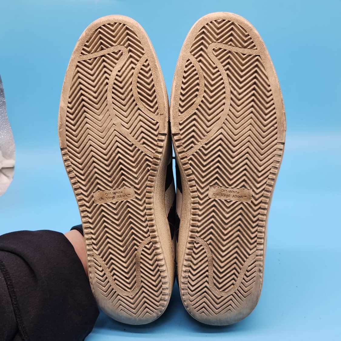 ooo 오프화이트 레더 남성스니커즈 270 상품이미지3