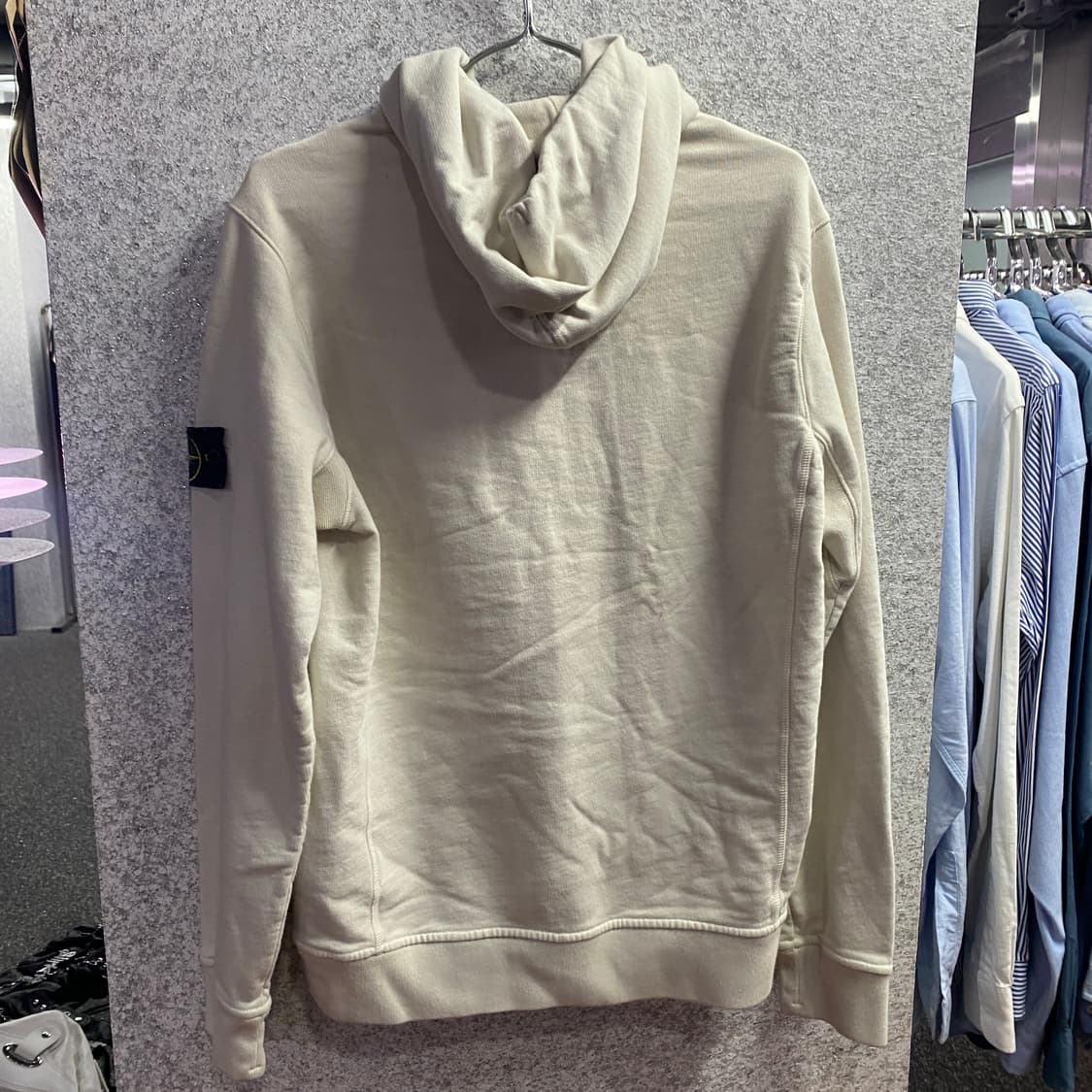 스톤아일랜드 와펜 크림 후드 티 B3204 상품이미지3