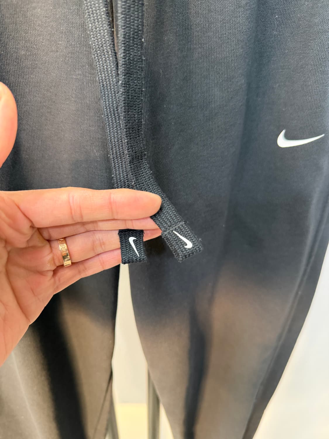 정품) 나이키 여성 드라이핏 블랙 조거 바지 M 상품이미지4