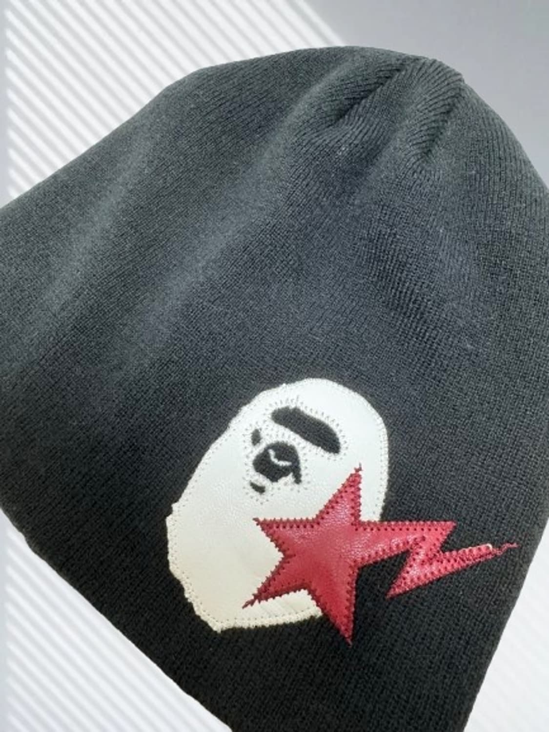 BAPE Sta Ape Head Leather Patched Beanie 상품이미지3