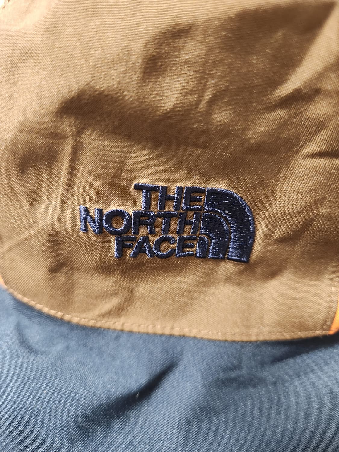 노스페이스 고어택스 버킷햇 등산모 사이즈L(새상품급)

오염 하자없이 깨 상품이미지2