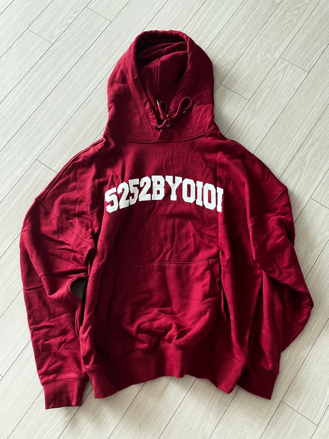 오아이오아이 버건디후드티 상품이미지1