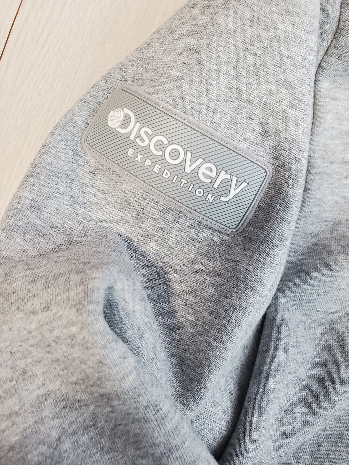 디스커버리 Expedition 하프집업 기모맨투맨 그레이 100

하자오 상품이미지4