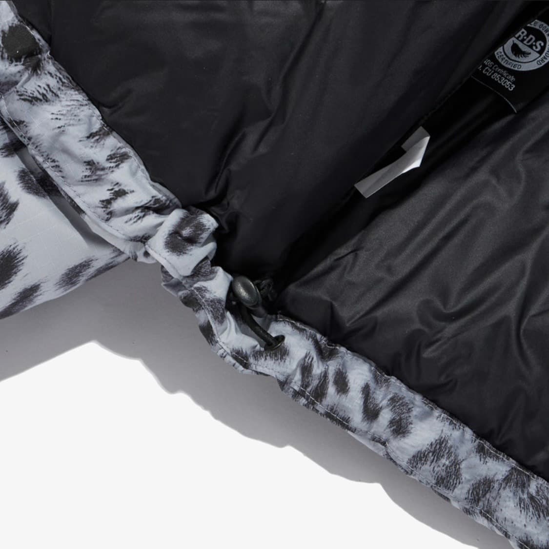 노스페이스 우먼 화이트라벨 노벨티 눕시 패딩 레오파드 프린트 실버 상품이미지6