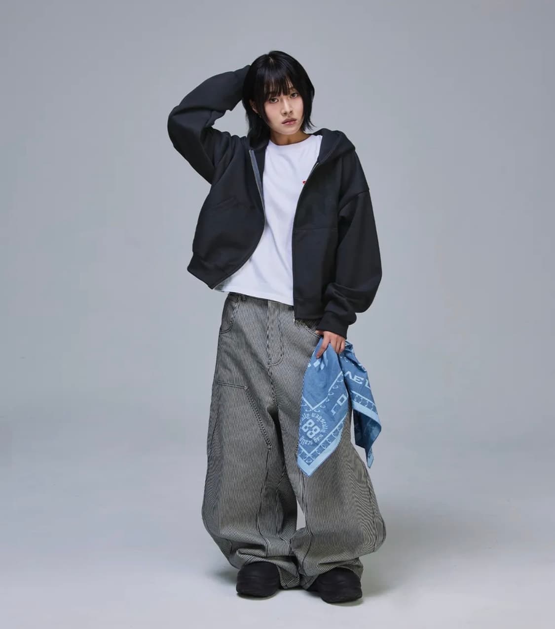 스켈리웩 88크롭 후드집업 차콜 판매합니다 상품이미지3