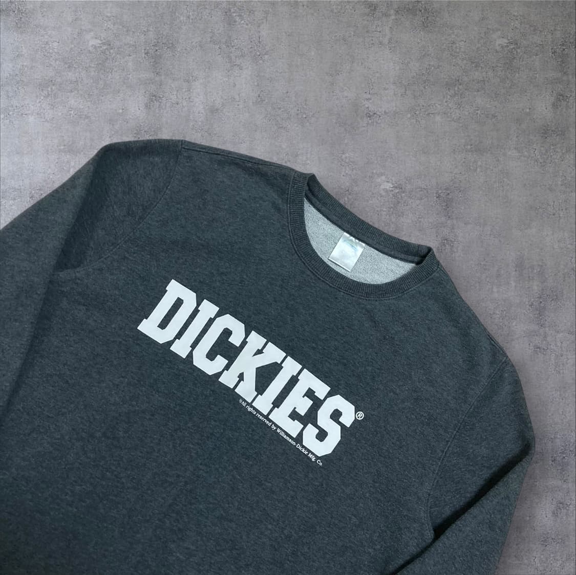 디키즈 스펠아웃 차콜 맨투맨 상품이미지2