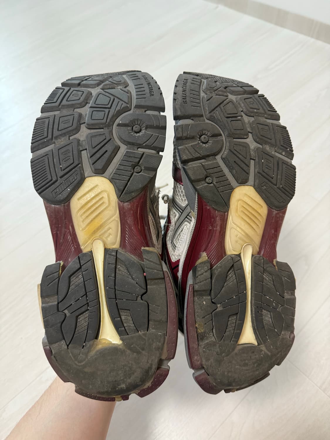 발렌시아가 뉴러너 버건디 41size 상품이미지6