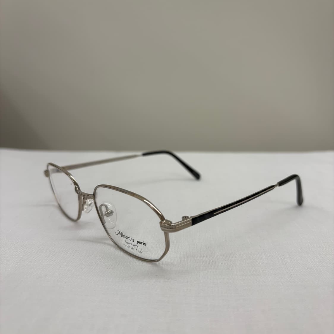 MINERVA PARIS 실버그레이 메탈테 상품이미지2