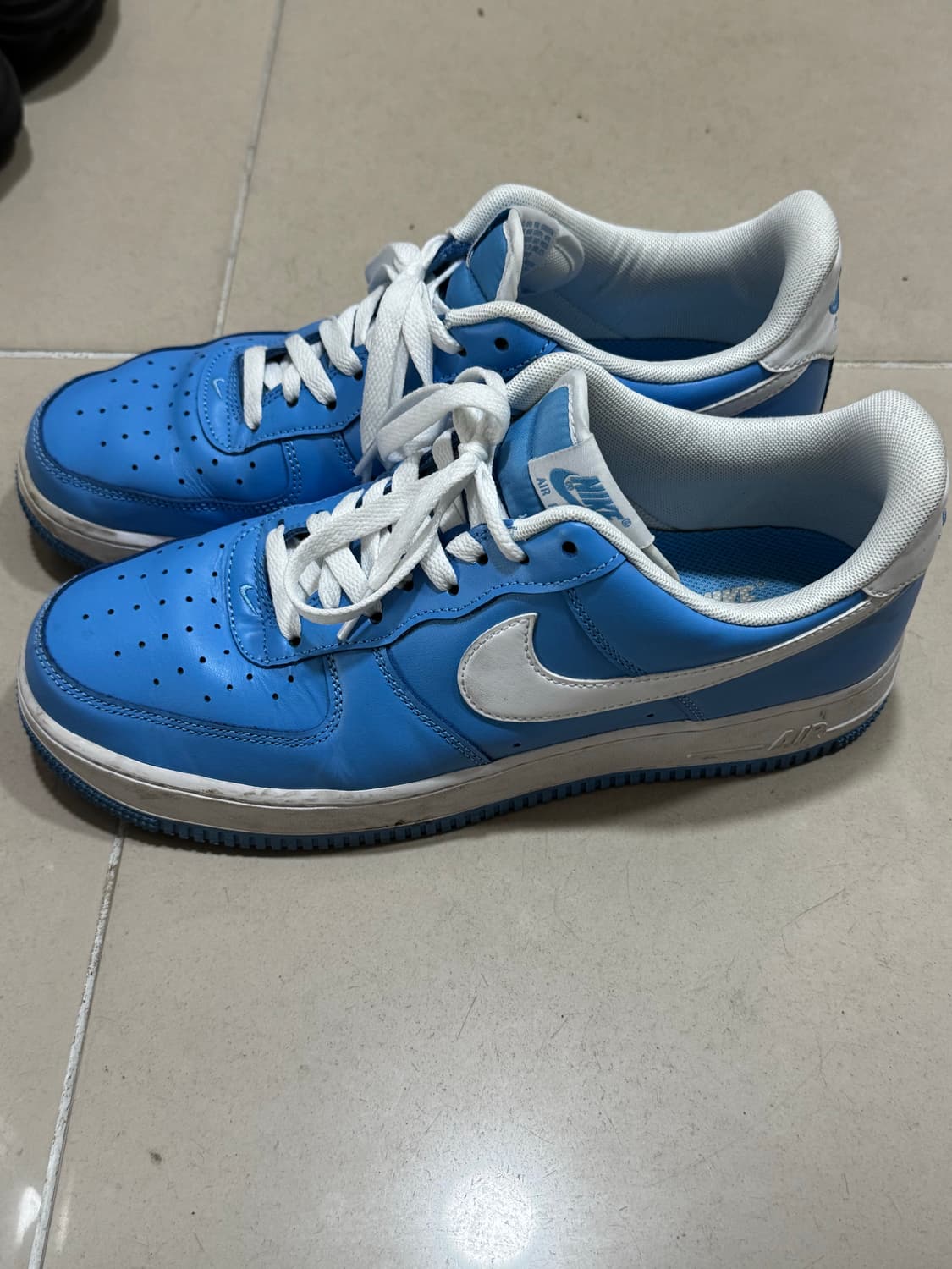 나이키 에어포스 1 07 로우 유니버시티 블루 280사이즈 상품이미지4