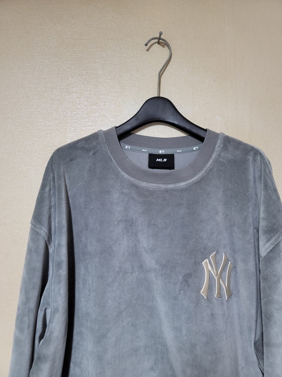 Mlb 벨벳 메가오버핏 맨투맨 상품이미지2