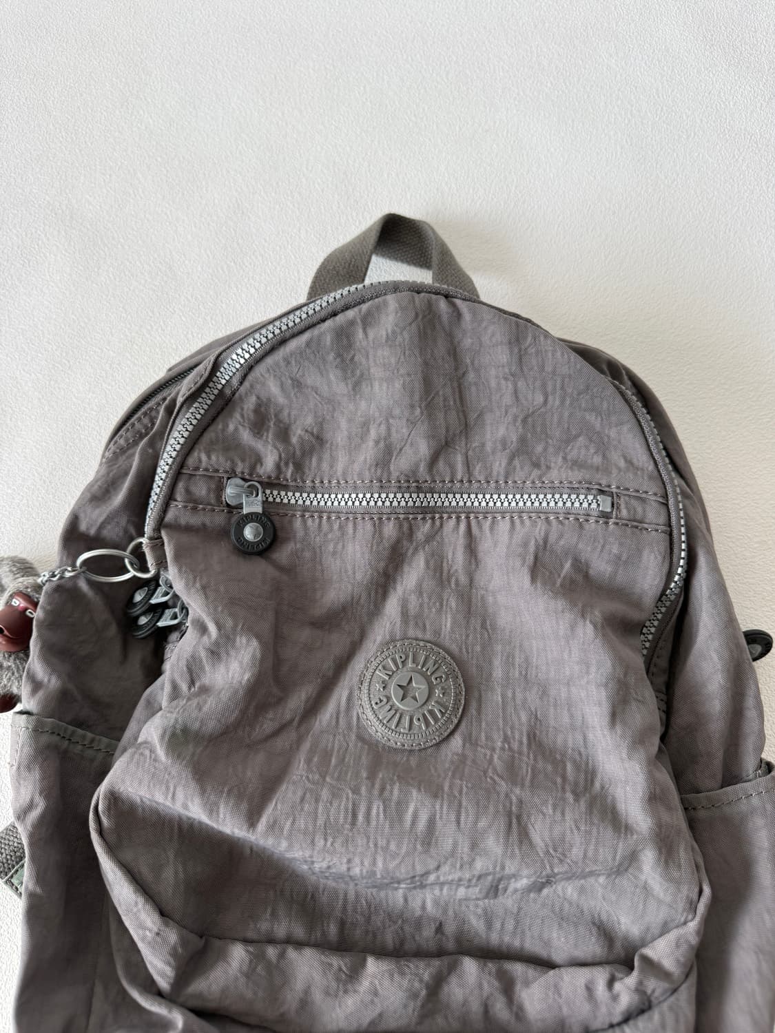 키플링(Kipling) 백팩(뒷면 부분 변색 있음) 상품이미지2