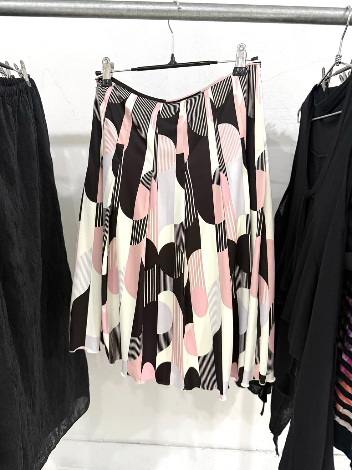 Abstract Geometric Flare Midi Skirt 상품이미지8