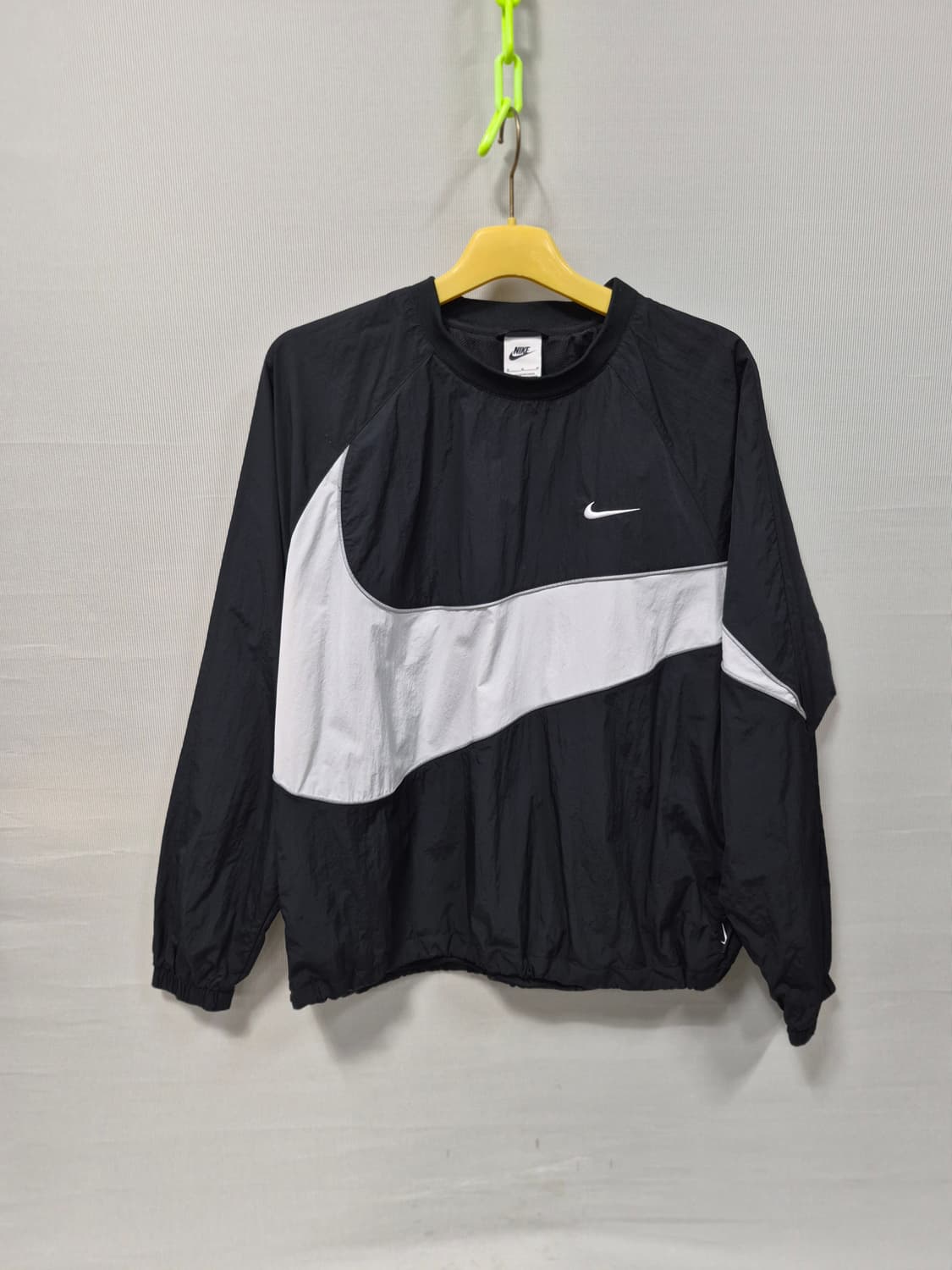 나이키 빅스우시 블랙/화이트 오버핏 M 상품이미지1