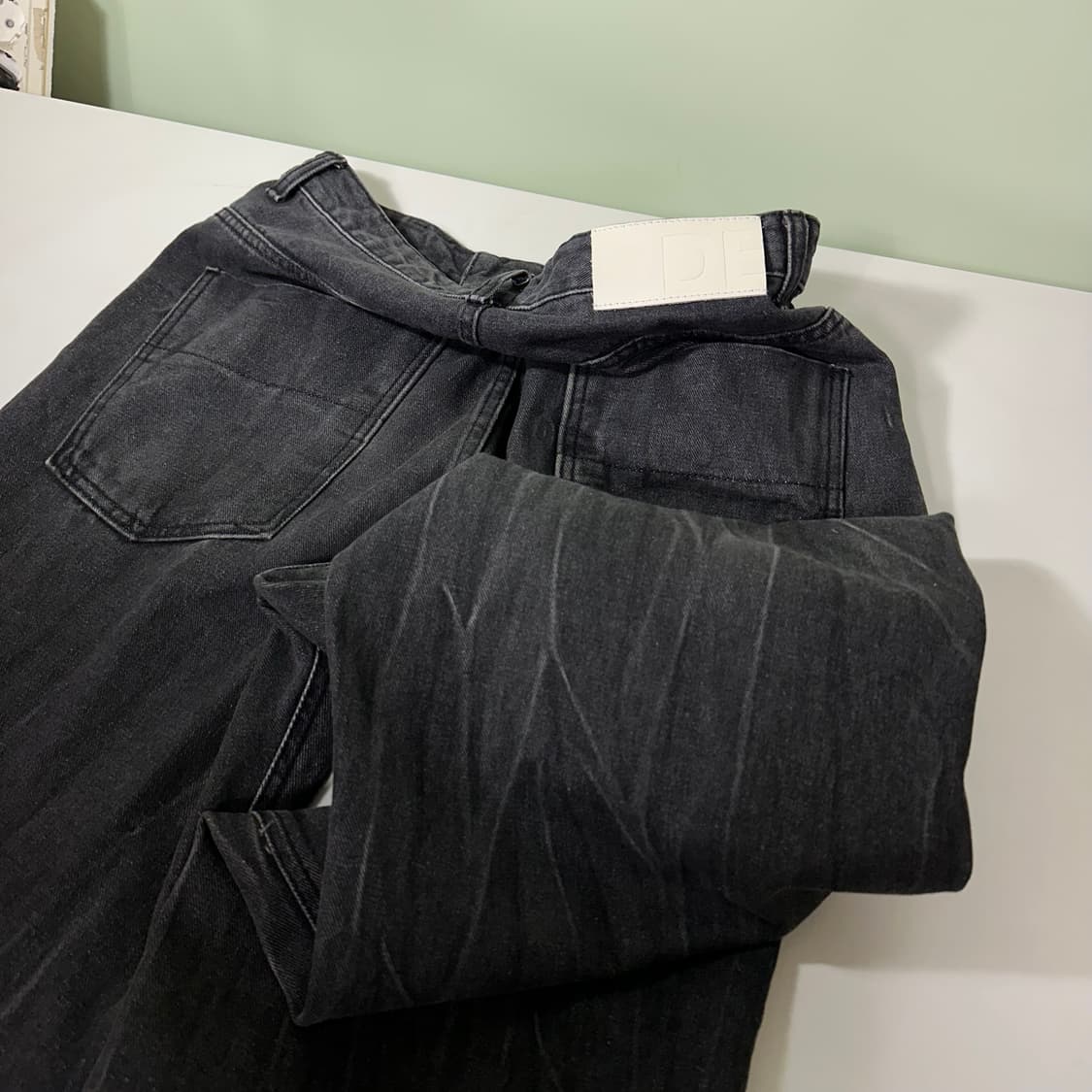 M 데케트 DECET 와이드핏 블랙더티워시드 데님팬츠 청바지 상품이미지1