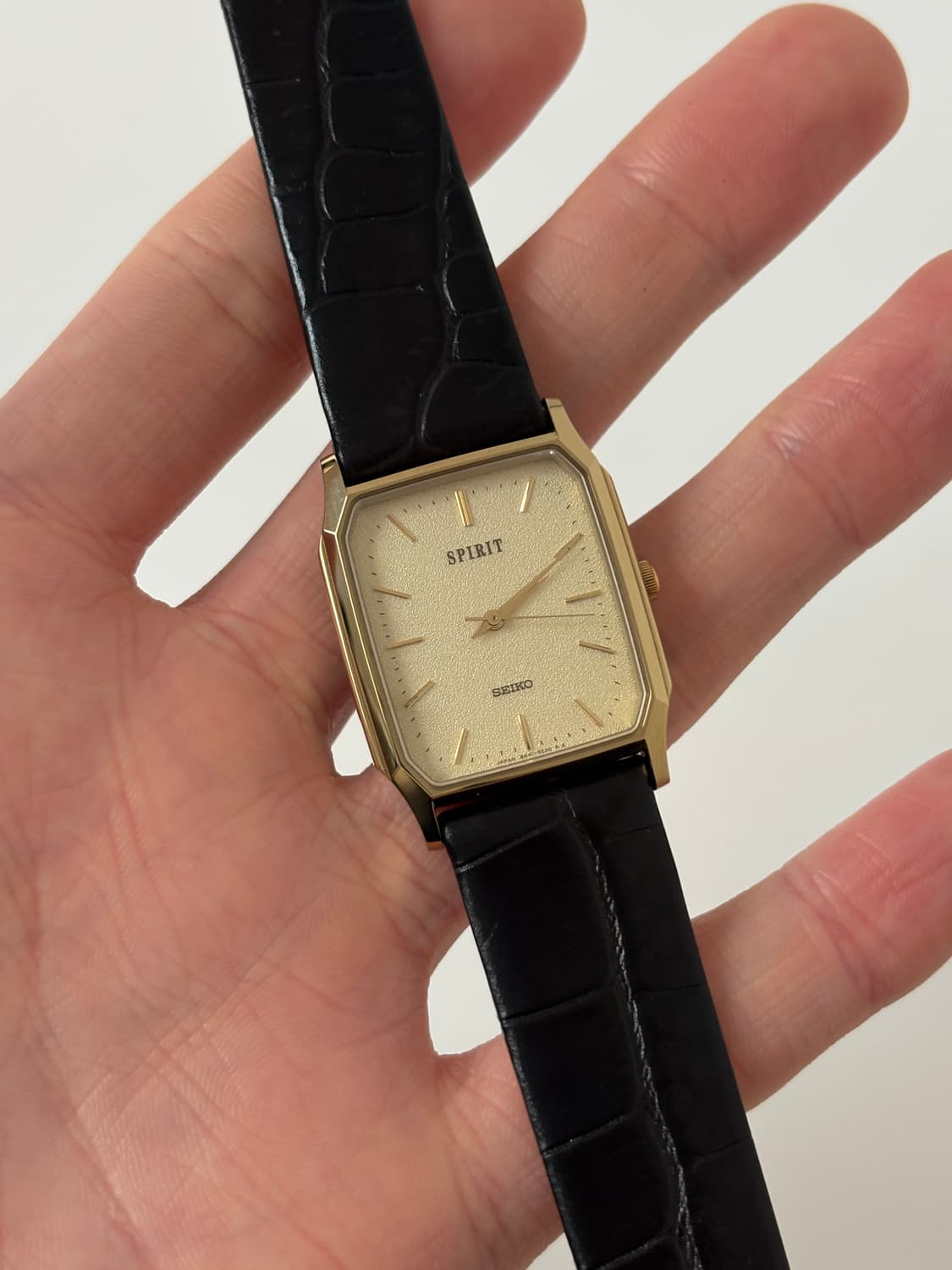 세이코 1980년대 Spirit 텍스쳐 다이얼 골드 탱크 쿼츠 남성 상품이미지1
