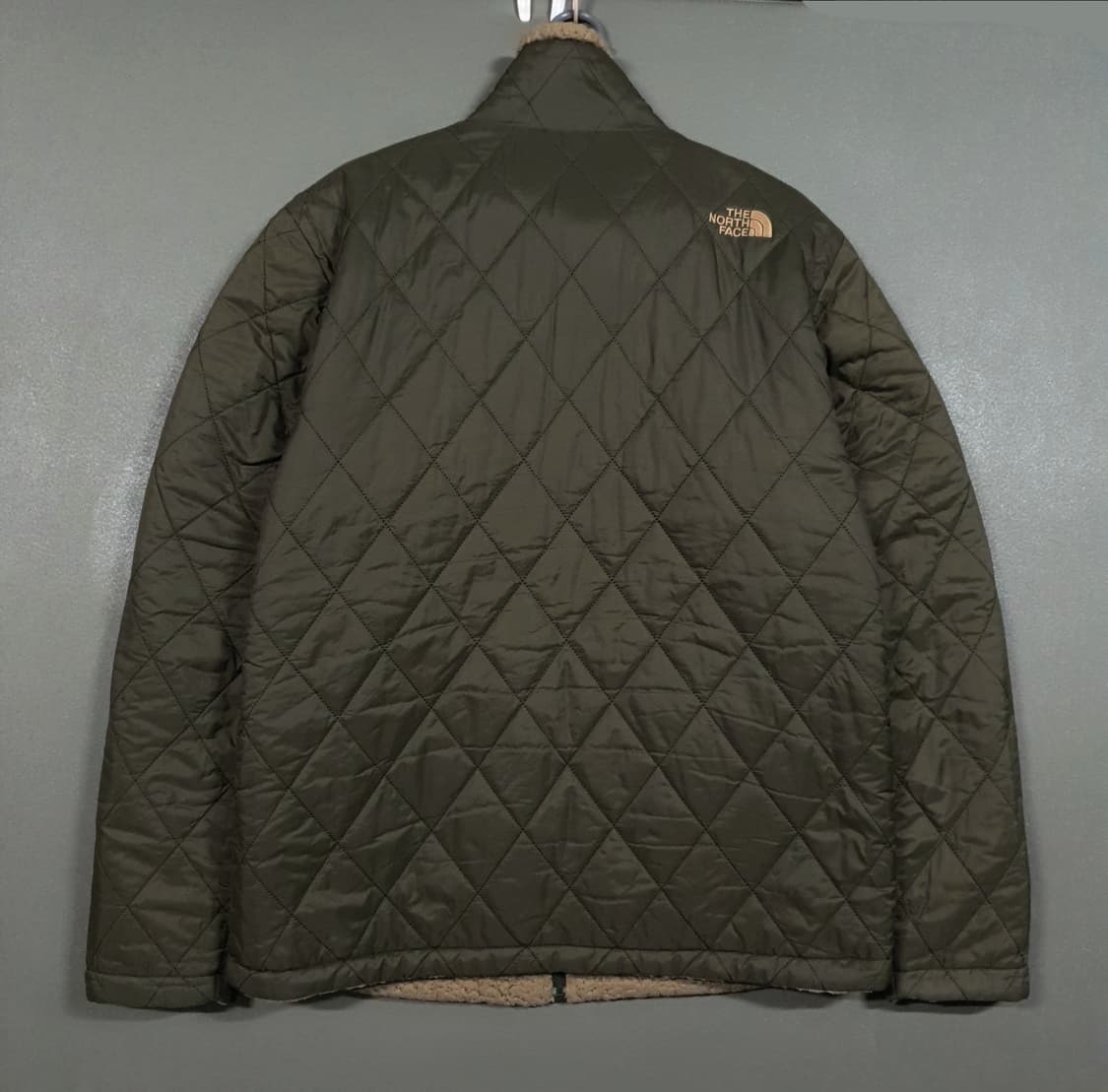 노스페이스 화이트라벨 포조 스텐드 넥 리버서블 양면 퀼팅 쉐르파 자켓 상품이미지8
