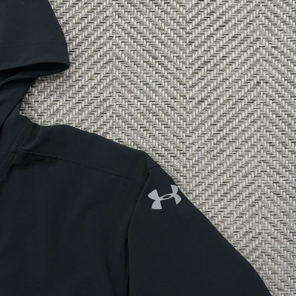 언더아머 베이직 바람막이 v2730 상품이미지6