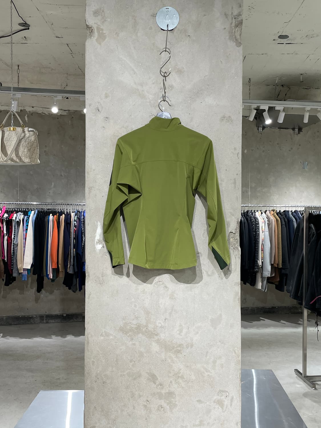 아크테릭스 우먼 그린 쿼터 집 스판덱스 자켓 상품이미지6