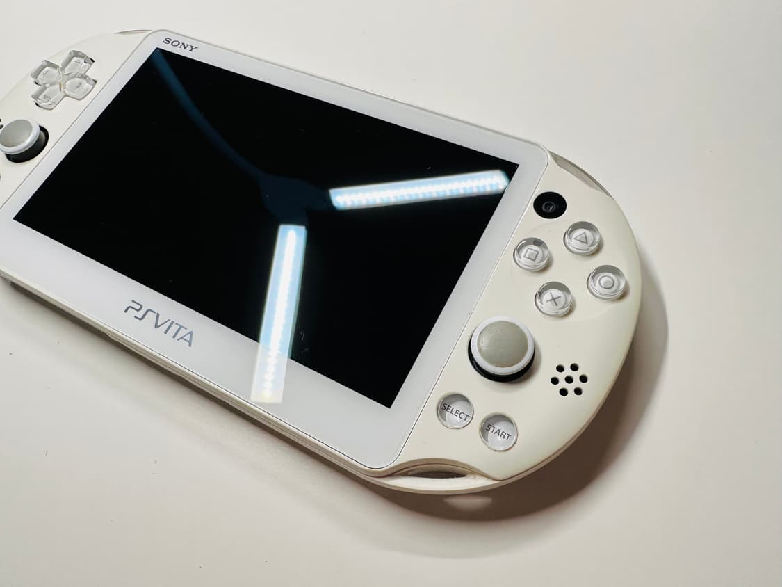 소니 PS VITA 플스비타 2세대 화이트 정발판 박스셋 판매 (닌텐도) 상품이미지6