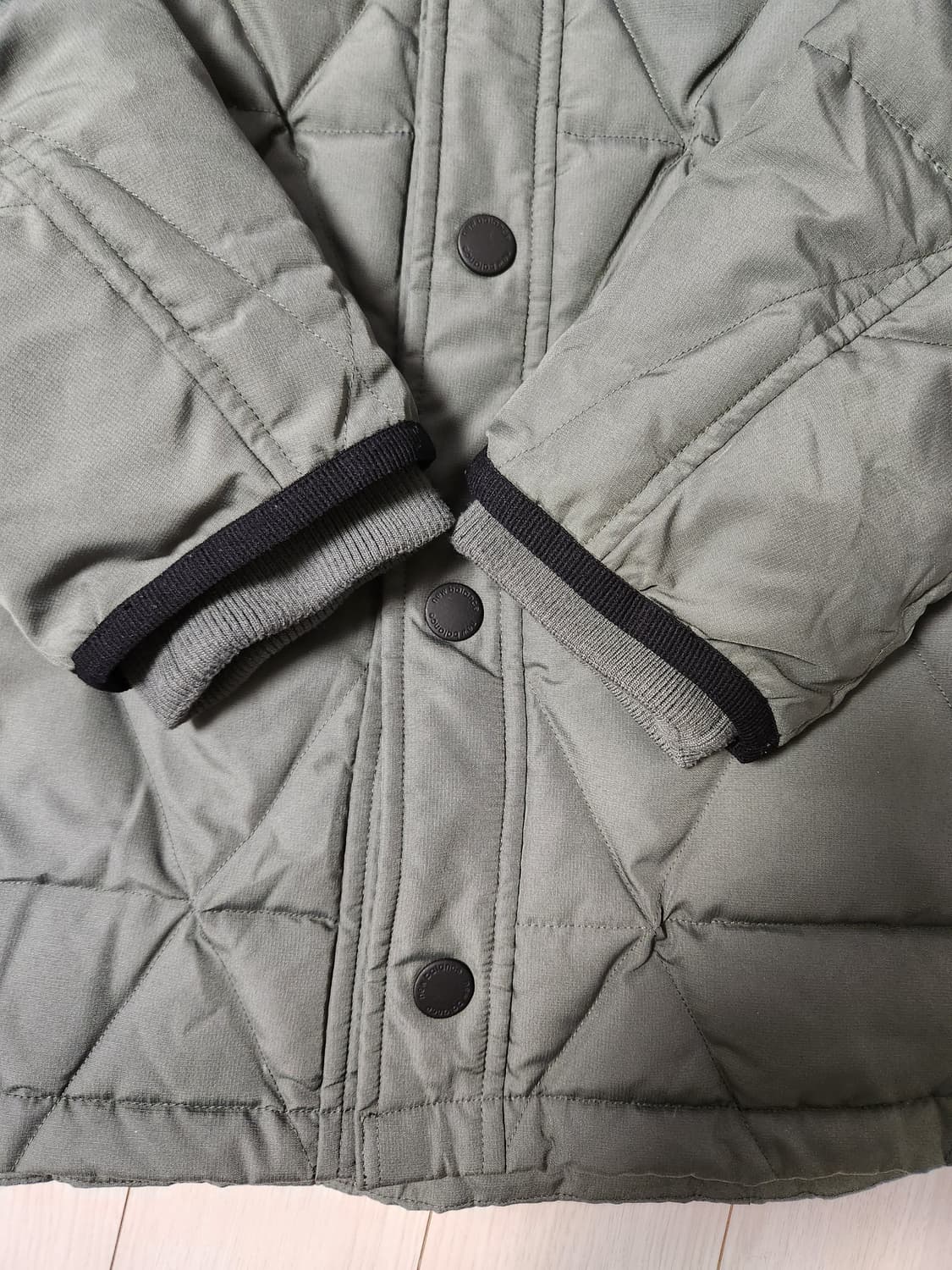 뉴발란스 퀼팅다운자켓 NBNQ543013카키 남성 덕다운점퍼 사이즈100 상품이미지5